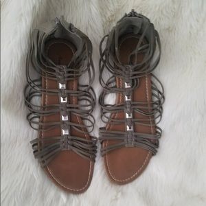 American Eagle sandals